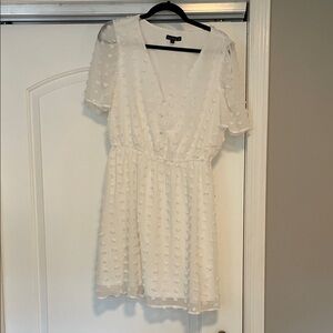 NWOT! Kenedik White Swiss Dot Dress Size L